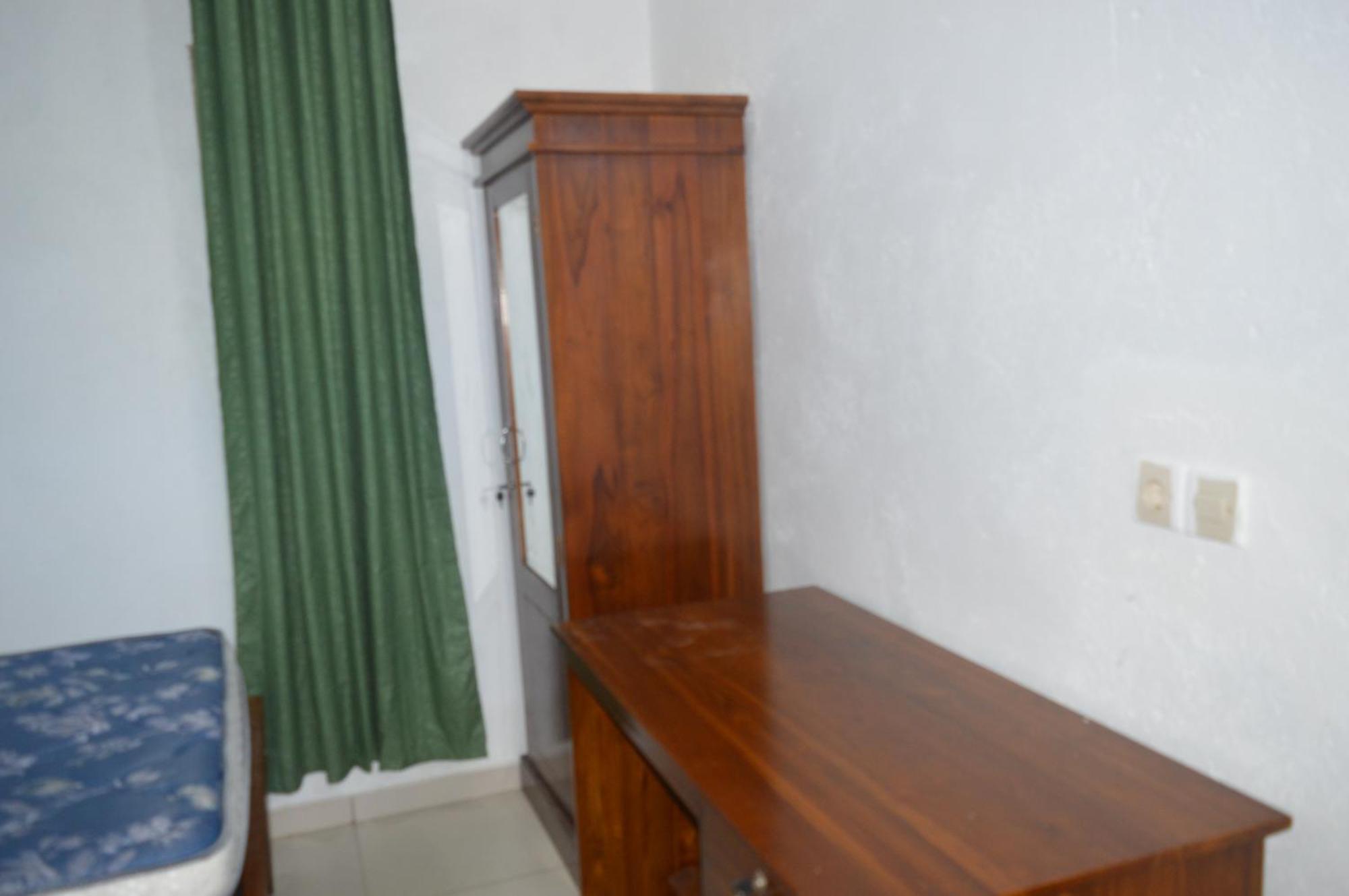 Labuan Bajo Mahoni Guesthouse المظهر الخارجي الصورة